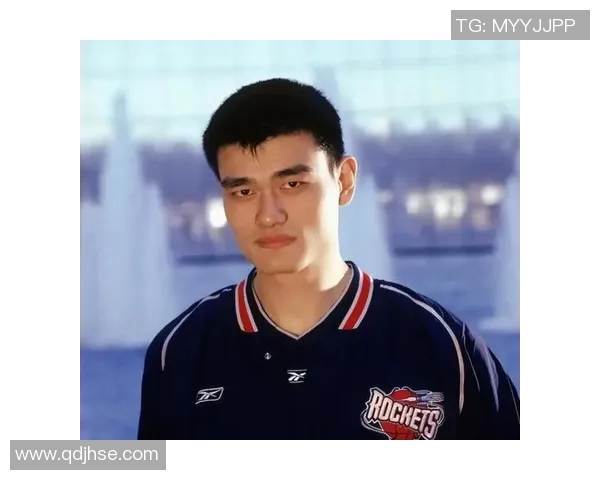 姚明照片涂鸦艺术创作展现篮球巨星的另一面与无限创意