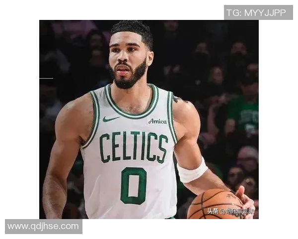 塔图姆如何运用突破与远投的得分艺术巧妙击败对手防守策略