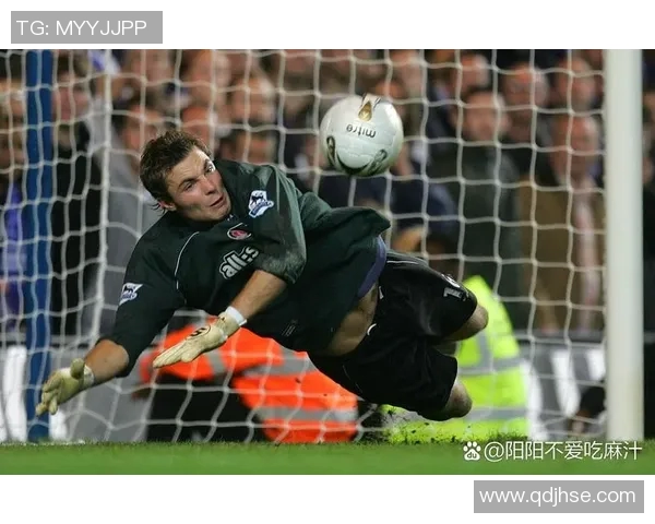 性格内敛却技艺卓越的足球明星们背后的故事与成就